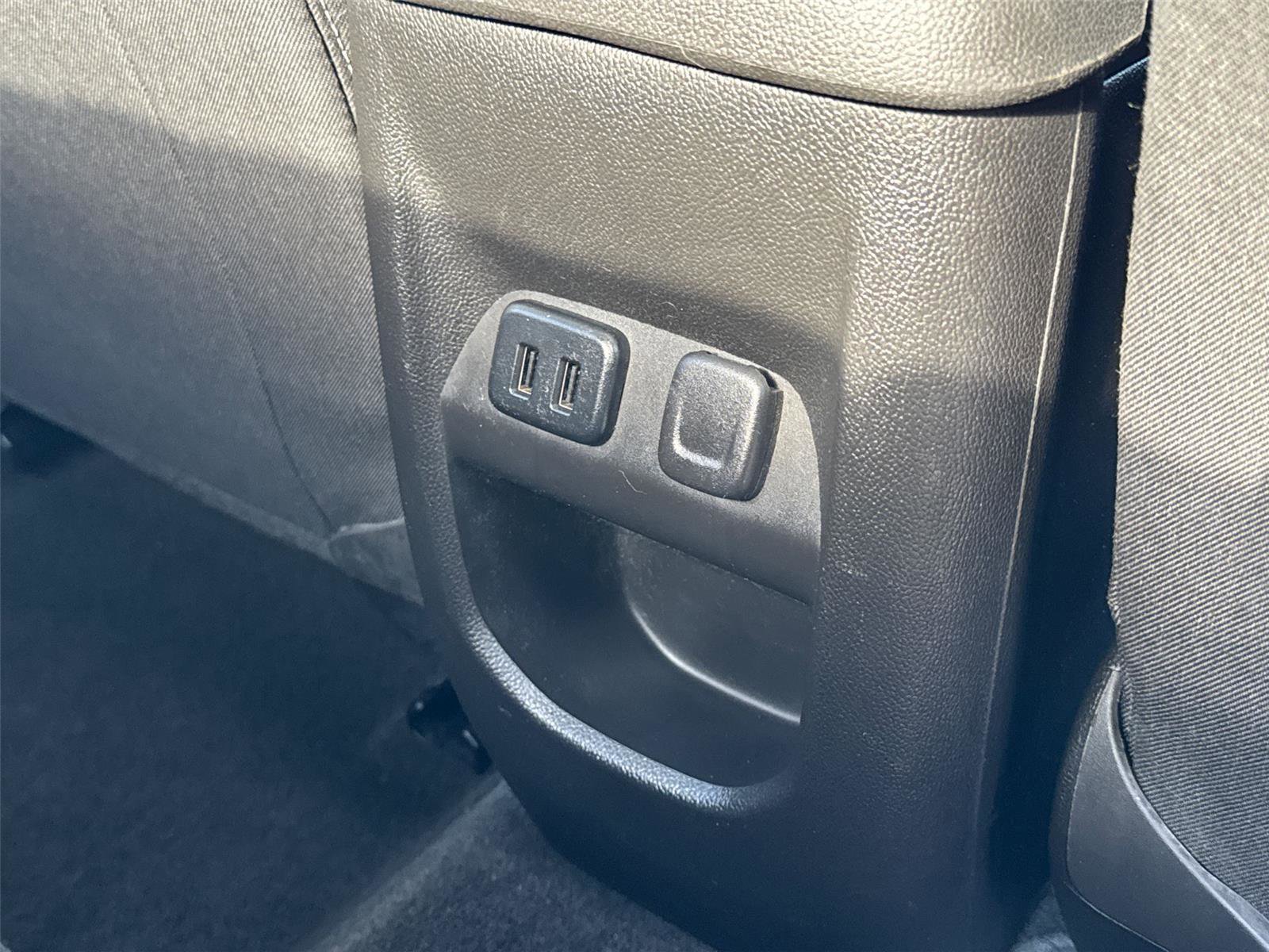 Used 2016 Chevrolet Colorado LT image 18