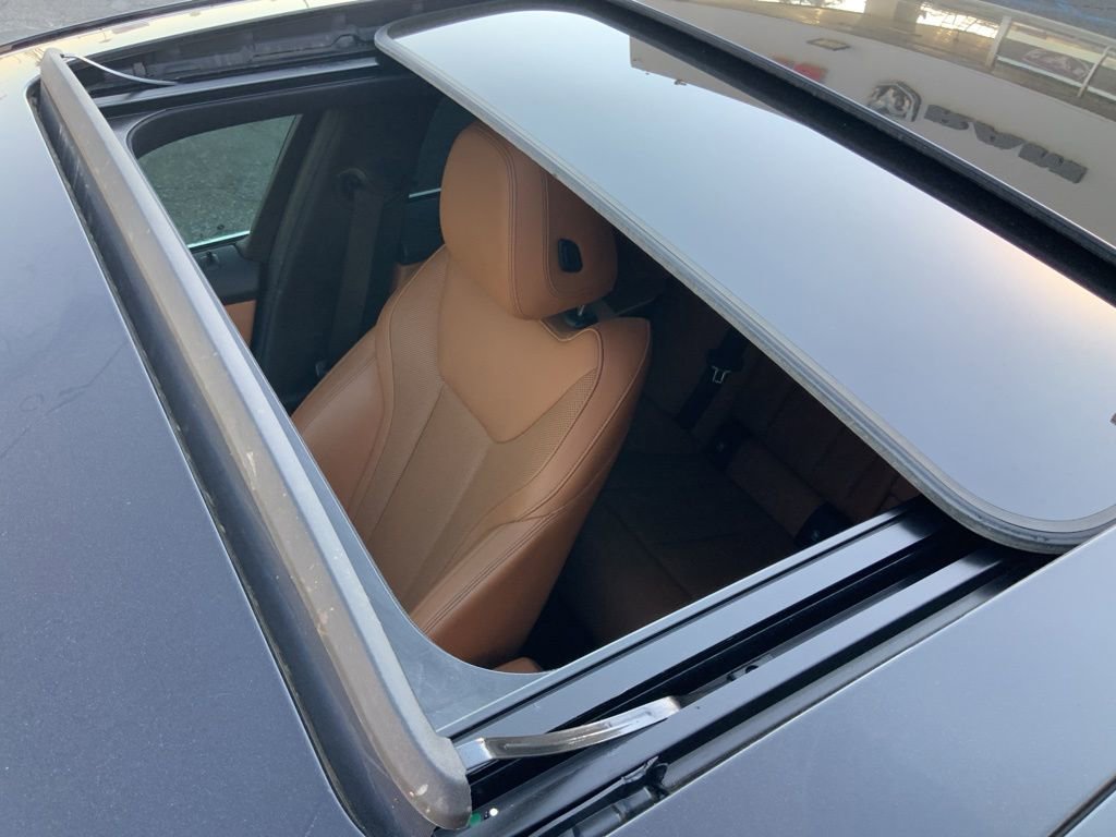 Used 2022 BMW 330i Sedan w/ Convenience Package image 22