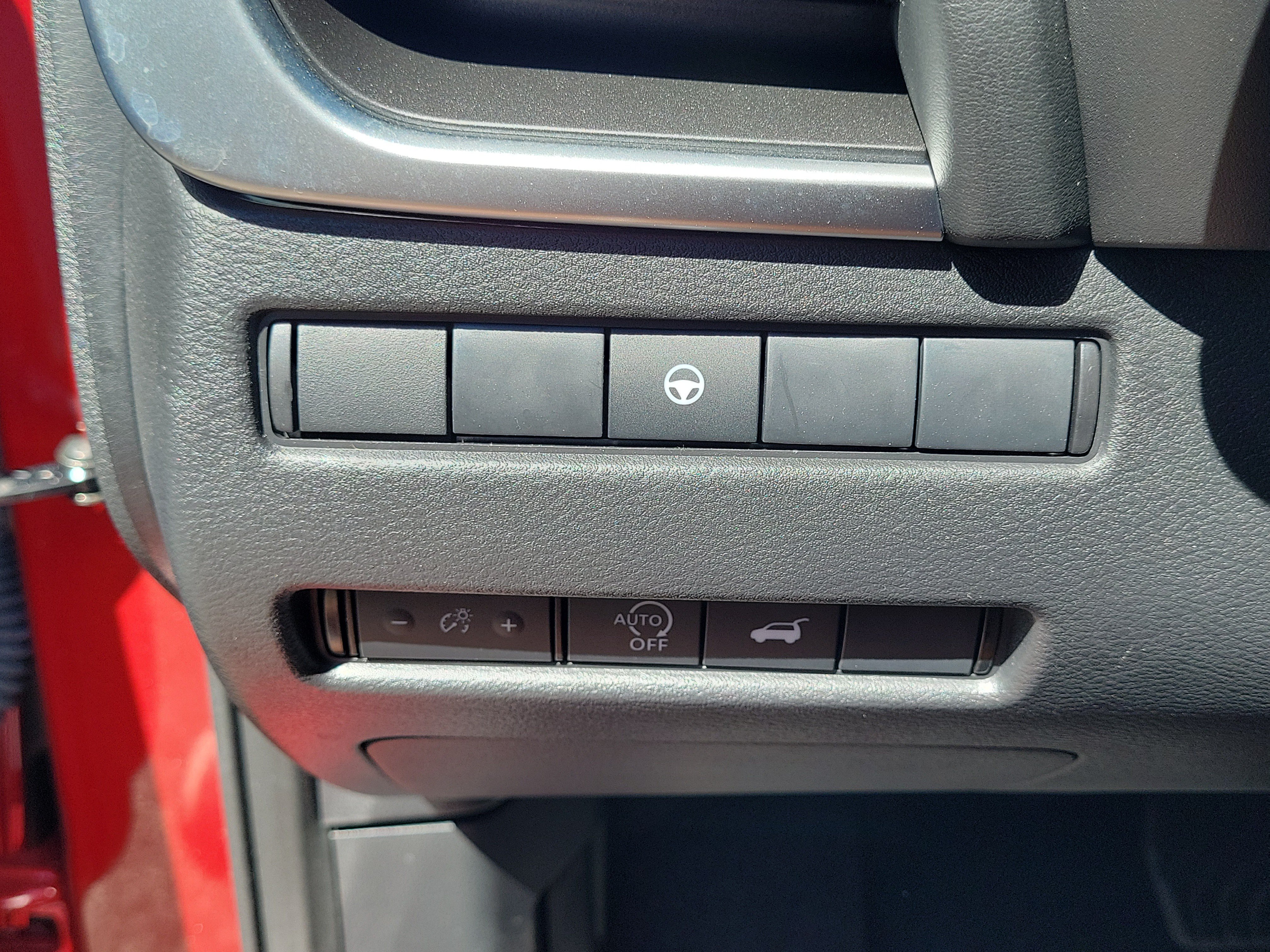 Certified 2026 Nissan Rogue SV FWD image 24