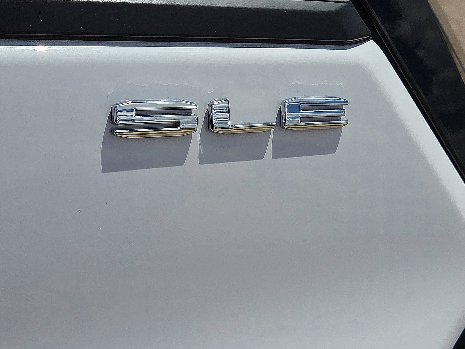 Used 2024 GMC Terrain SLE FWD image 17