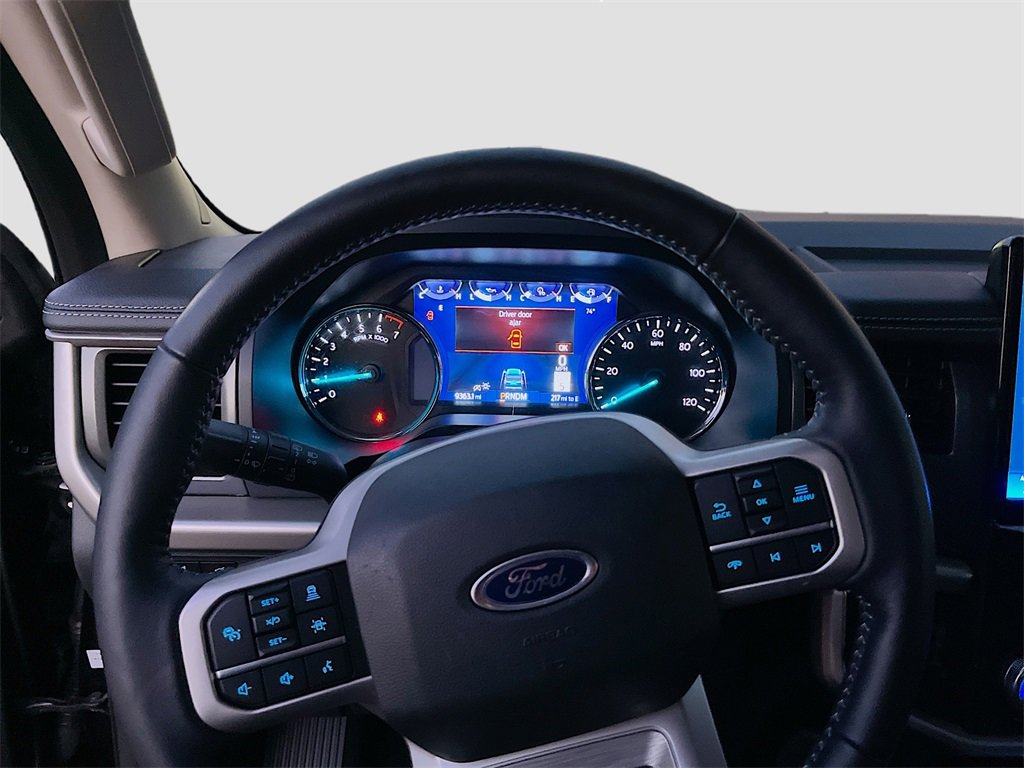 Used 2024 Ford Expedition XLT image 15