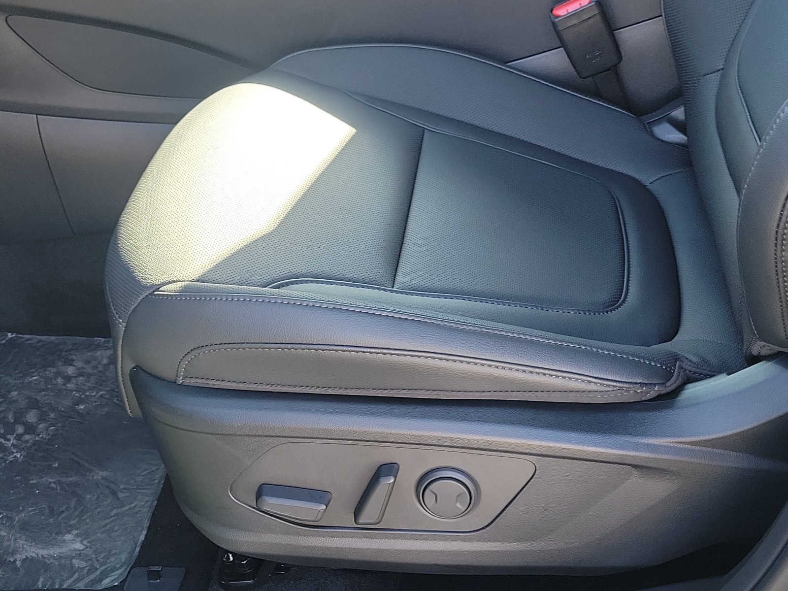 New 2027 Hyundai Santa Cruz SEL AWD/4WD image 16