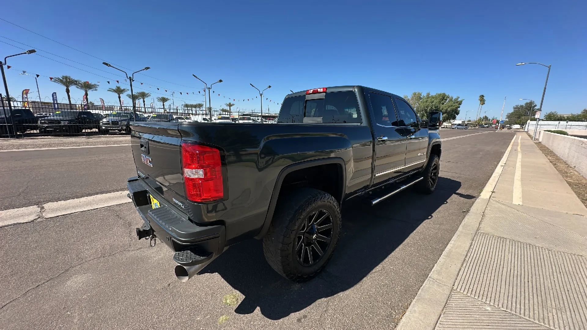 Used 2019 GMC Sierra 2500 Denali w/ Duramax Plus Package image 5