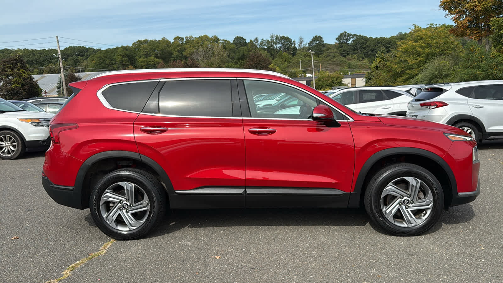 Used 2023 Hyundai Santa Fe SEL image 2