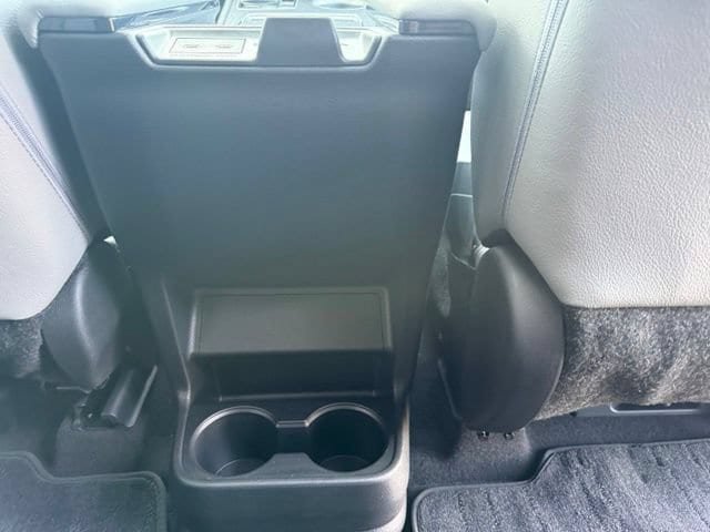 Used 2025 Toyota Sienna XLE FWD image 17