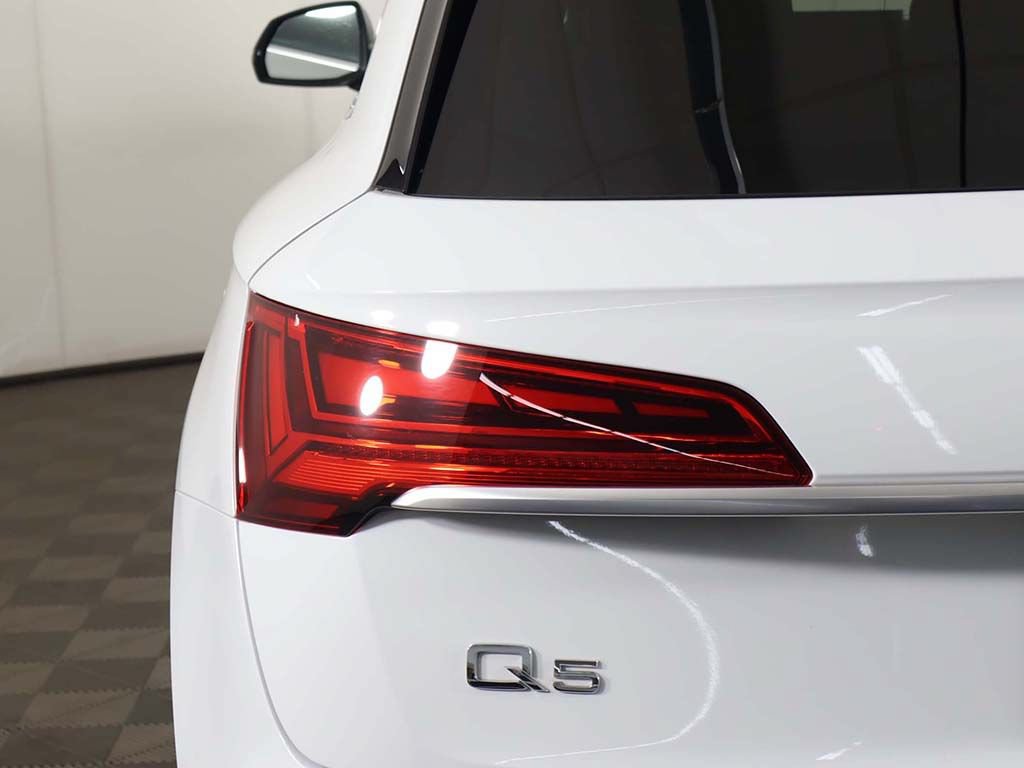 Used 2023 Audi Q5 2.0T Premium Plus w/ Premium Plus Package AWD/4WD image 16