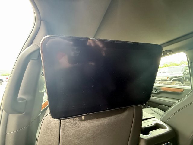 Used 2025 GMC Yukon Denali w/ Denali Reserve Package image 15