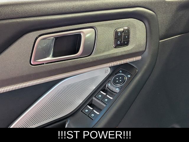 Used 2025 Ford Explorer ST AWD/4WD image 15