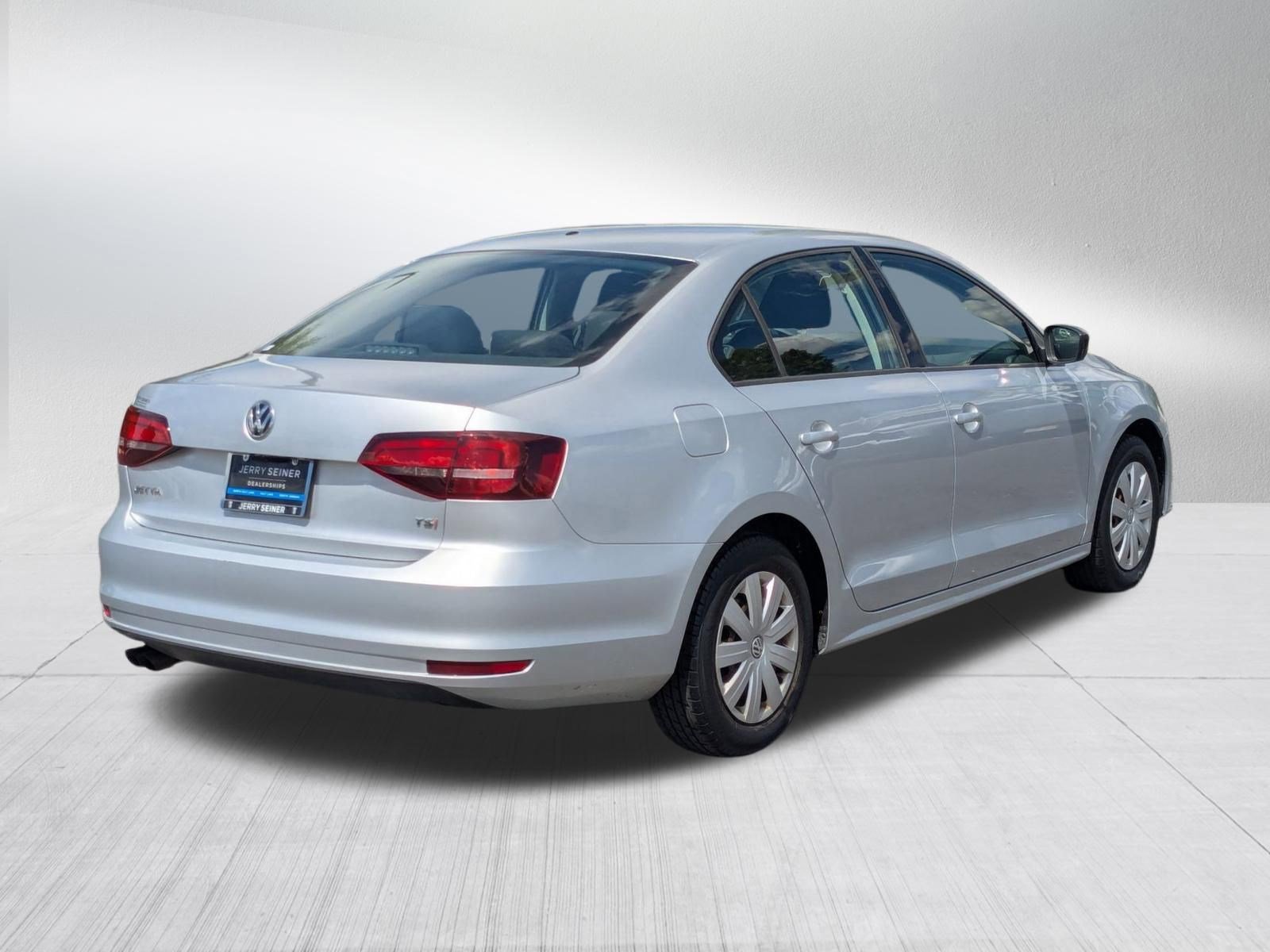 Used 2016 Volkswagen Jetta S image 5
