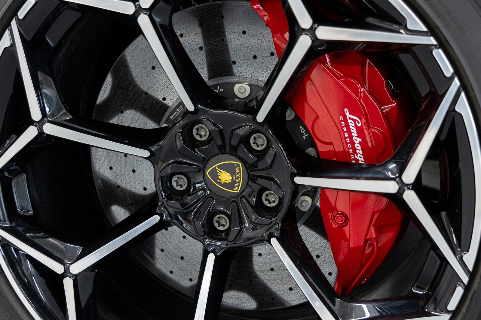 Used 2024 Lamborghini Urus Performante image 17