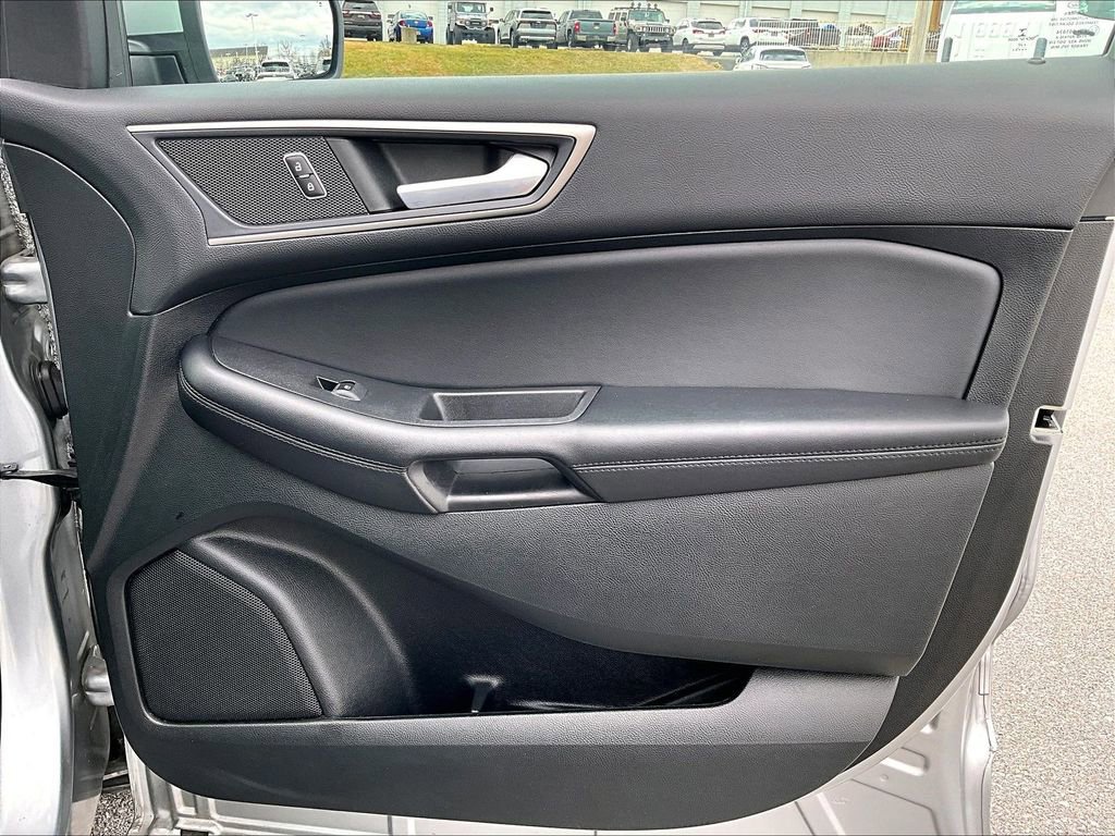 Used 2022 Ford Edge SEL w/ Convenience Package image 12