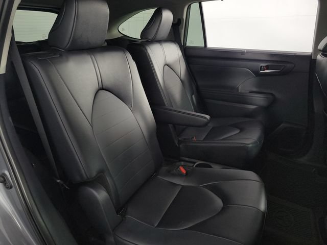 Used 2026 Toyota Highlander XLE AWD/4WD image 14