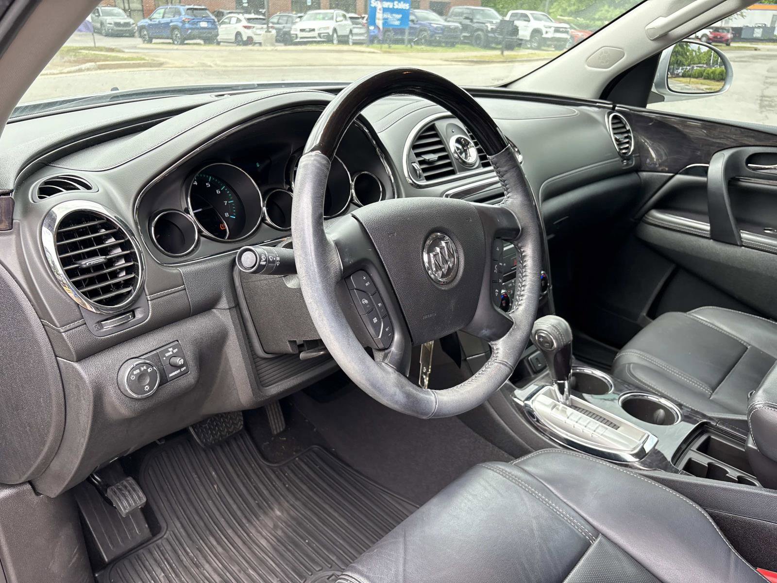 Used 2017 Buick Enclave Leather FWD image 16