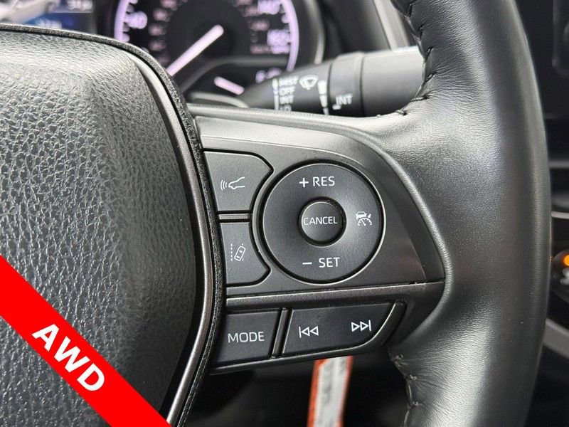 Used 2024 Toyota Camry SE image 21