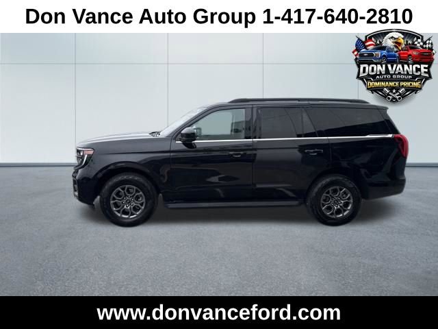 Used 2025 Ford Expedition Active image 2