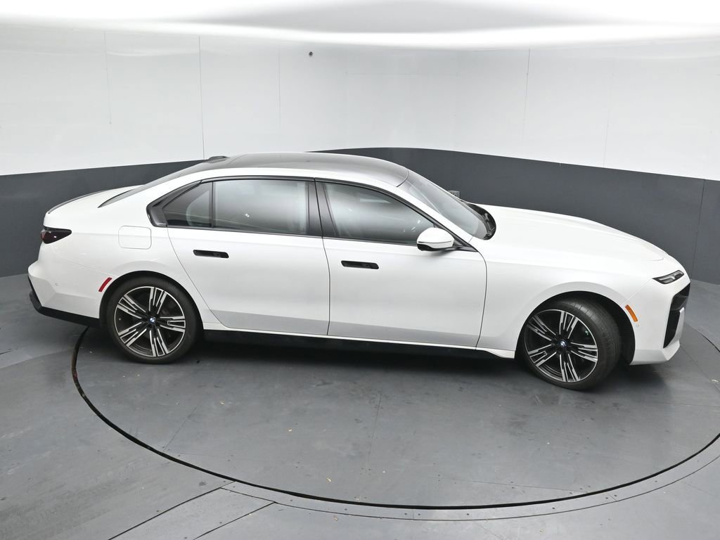 Used 2023 BMW 760i xDrive w/ Luxury Rear Seating Package image 51
