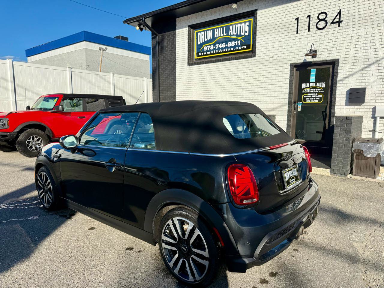 Used 2023 MINI Cooper S w/ Signature Upholstery Package FWD image 6