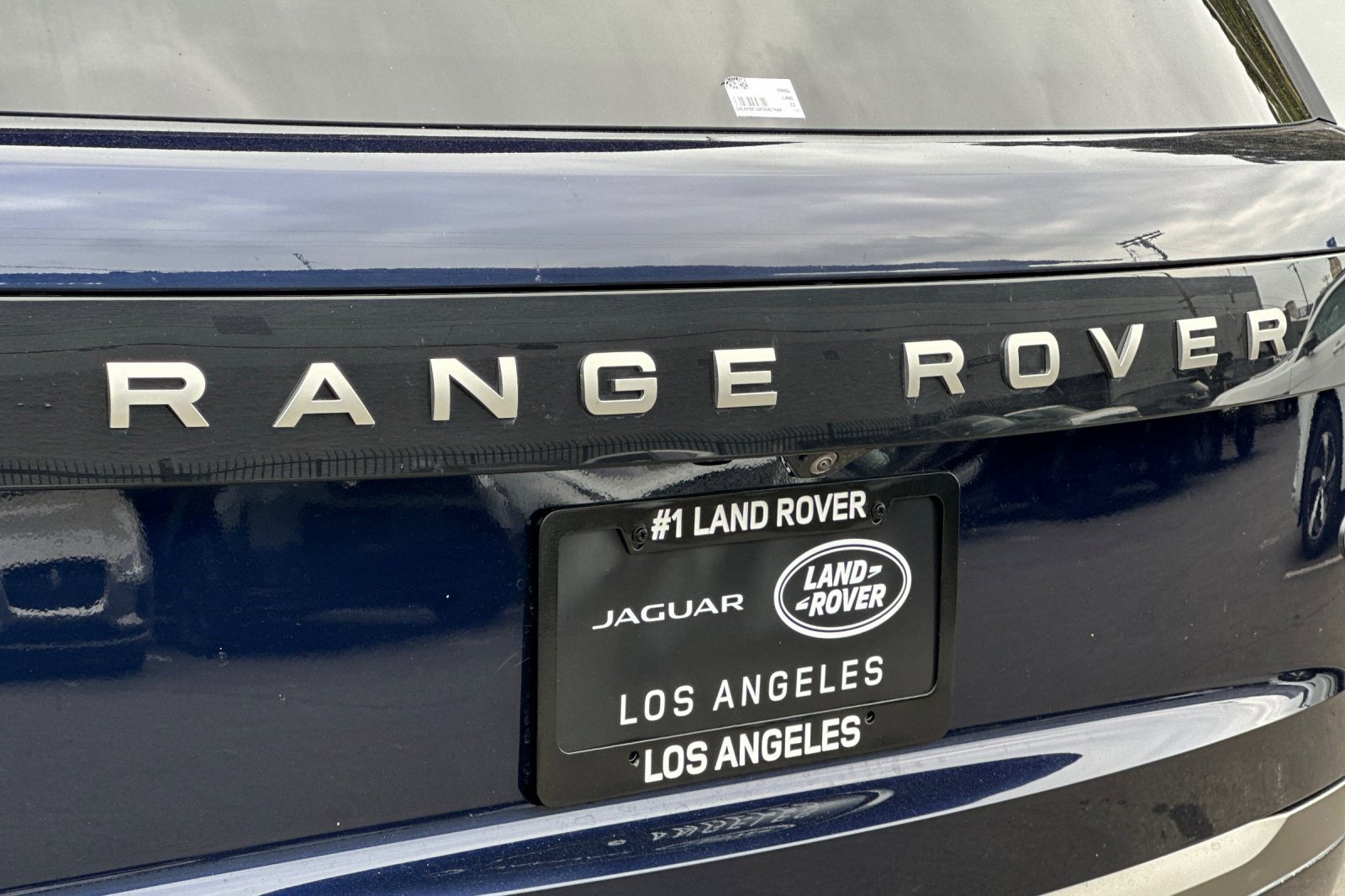 Used 2023 Land Rover Range Rover Long Wheelbase SE image 14