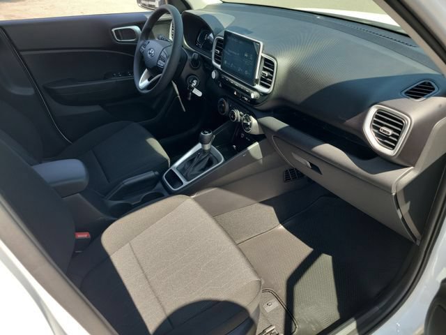New 2026 Hyundai Venue SE FWD image 18