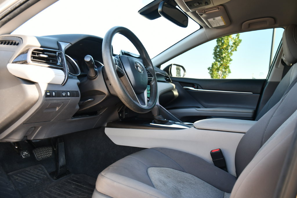 Used 2021 Toyota Camry LE w/ Convenience Package FWD image 19