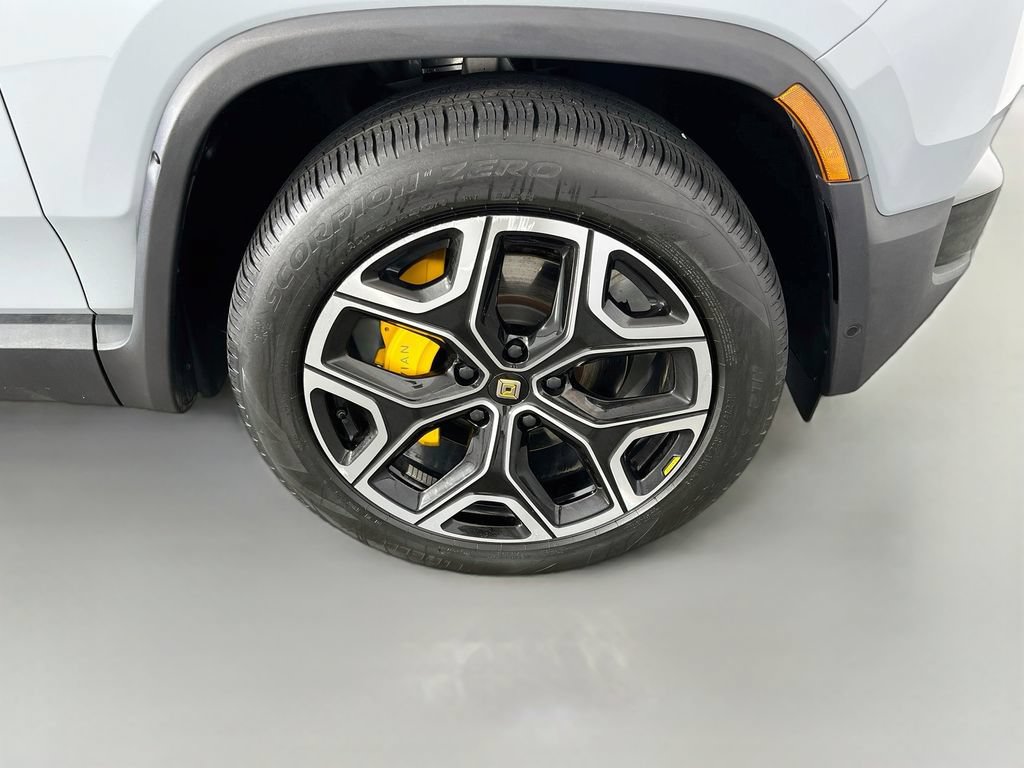 Used 2024 Rivian R1S Adventure AWD/4WD image 38