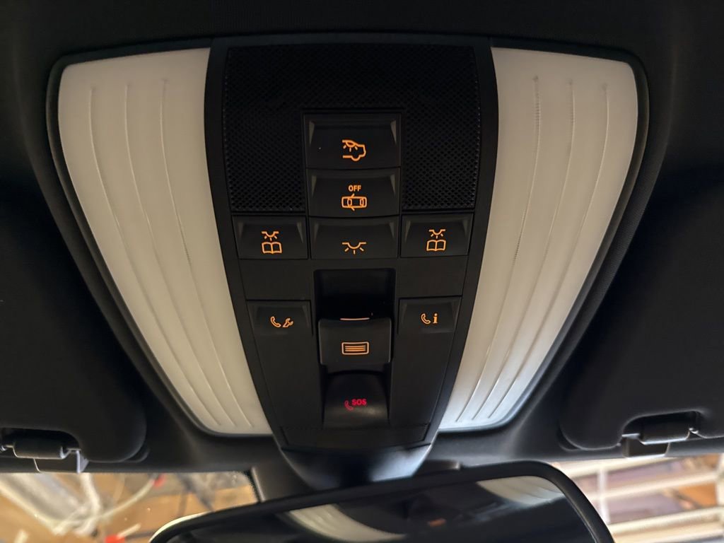 Used 2014 Mercedes-Benz E 350 4MATIC Sedan image 28