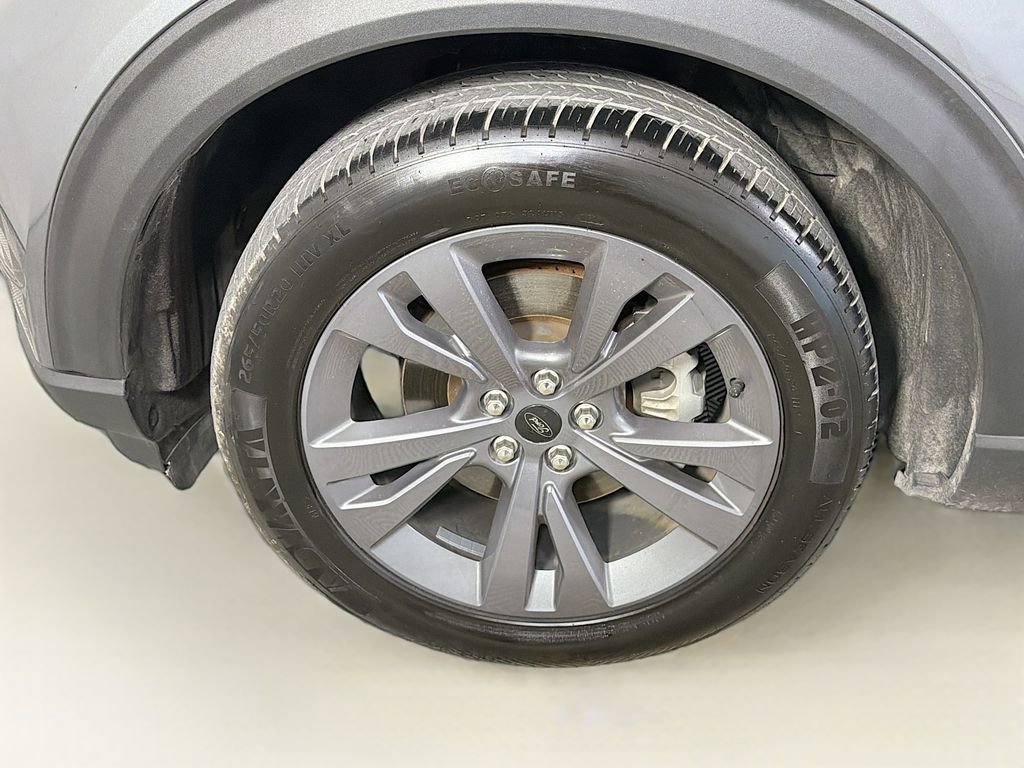 Used 2023 Ford Explorer XLT w/ Equipment Group 202A image 34