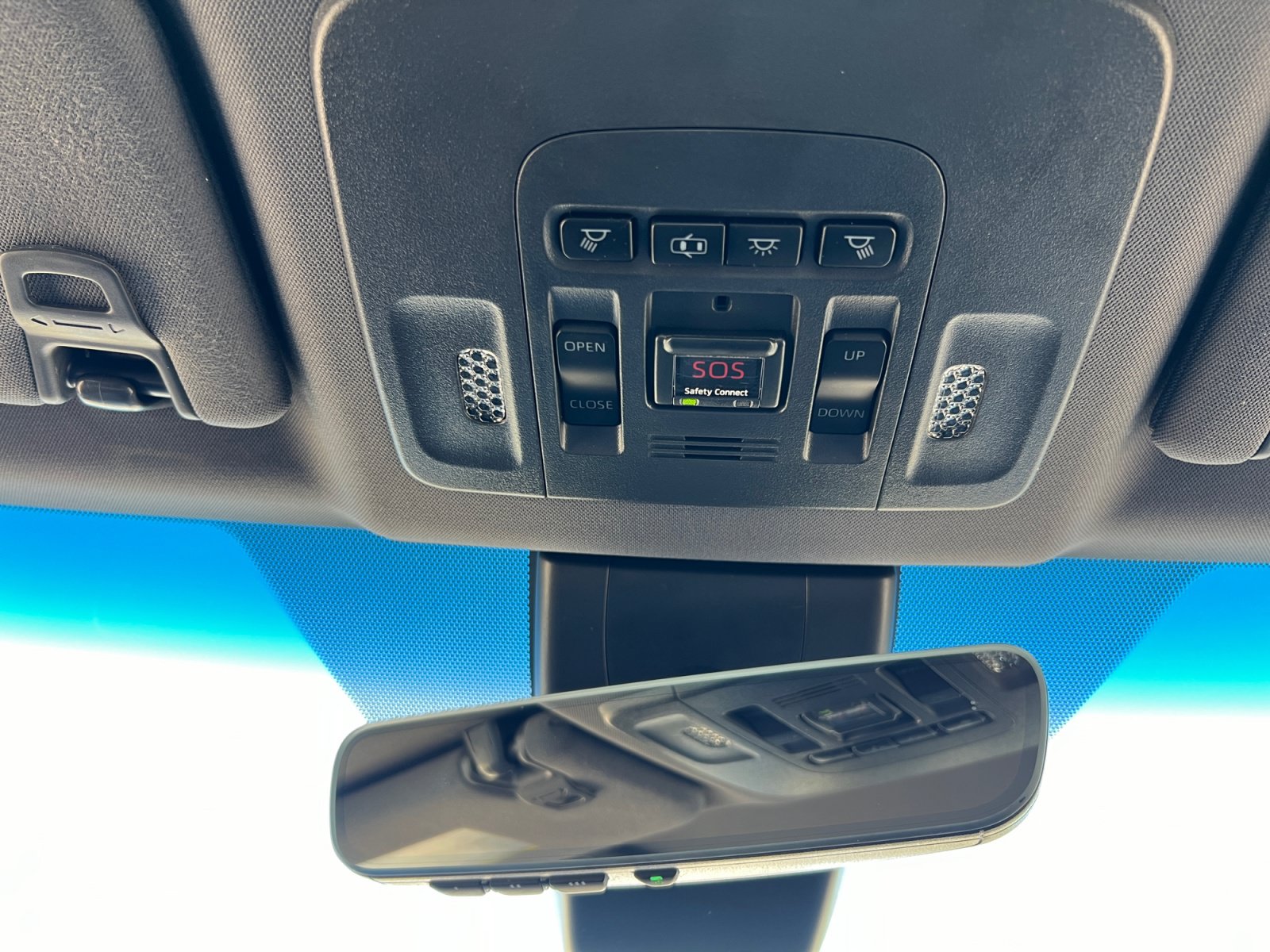 Used 2019 Toyota Avalon XSE FWD image 31
