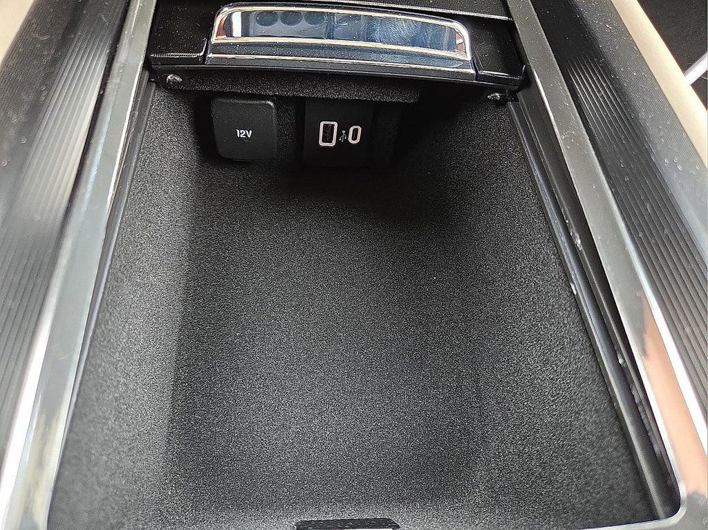 New 2026 Lincoln Corsair Premiere FWD image 15