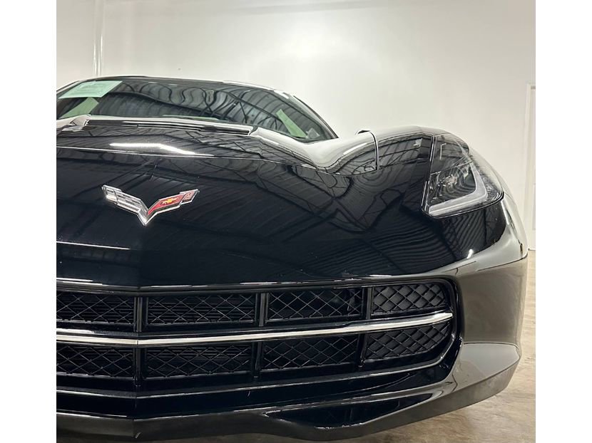 Used 2019 Chevrolet Corvette Stingray Coupe w/ 1LT image 6