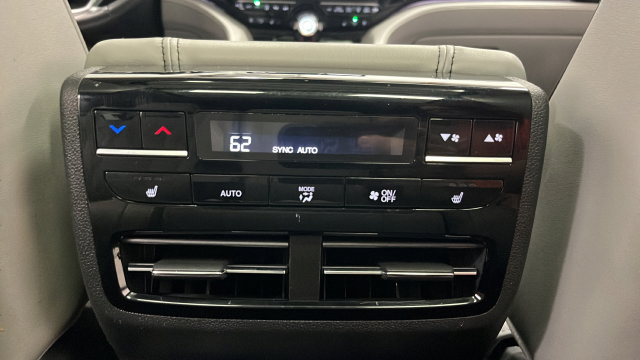 Used 2022 Acura MDX w/ Advance Package AWD/4WD image 36