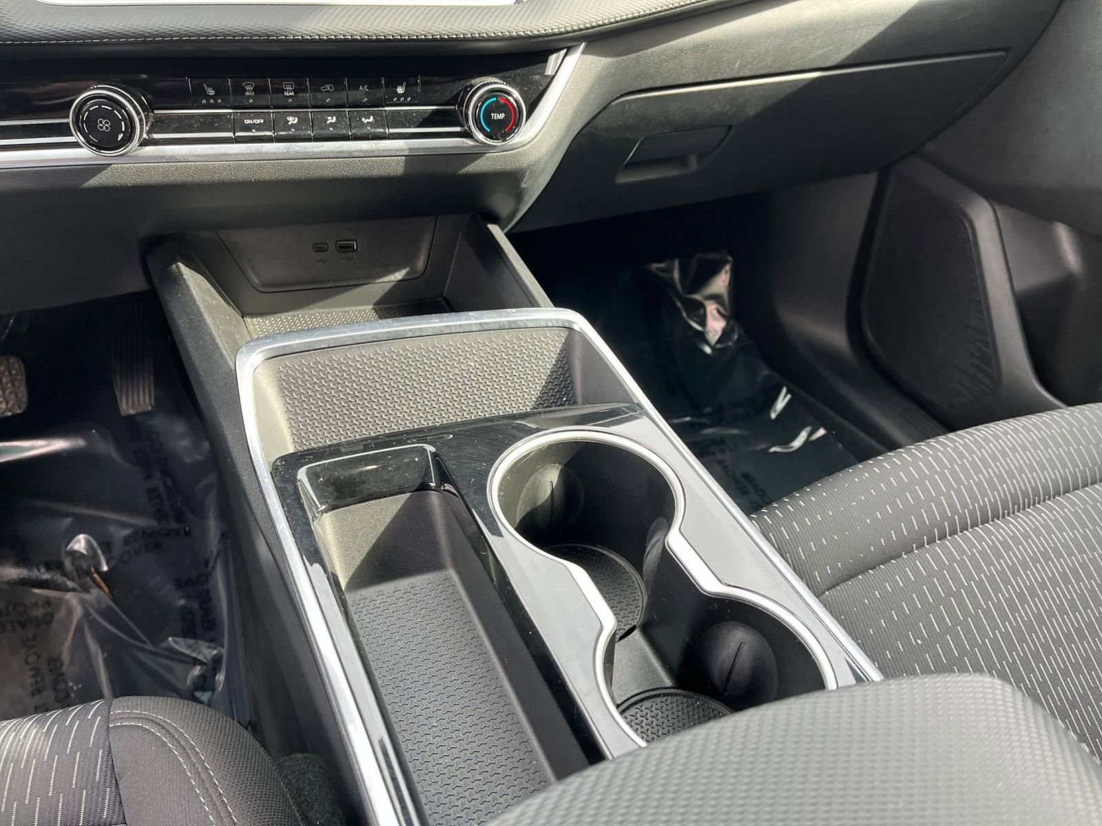 Used 2025 Chevrolet Equinox LT image 41