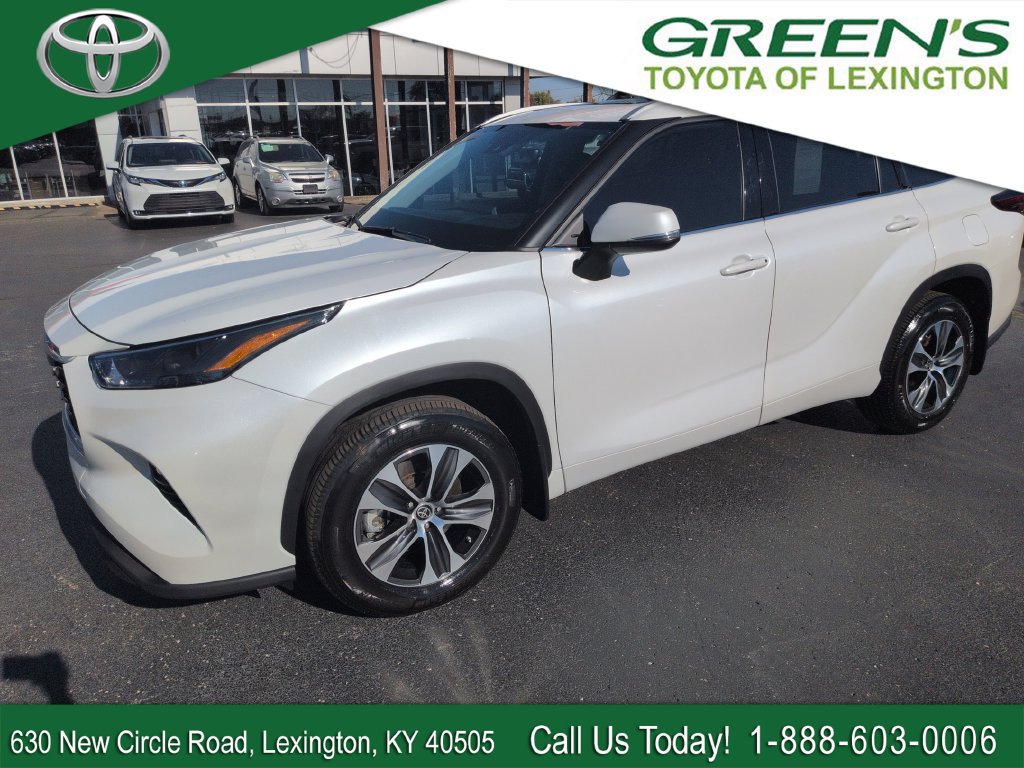 Certified 2022 Toyota Highlander XLE AWD/4WD 360° Tour