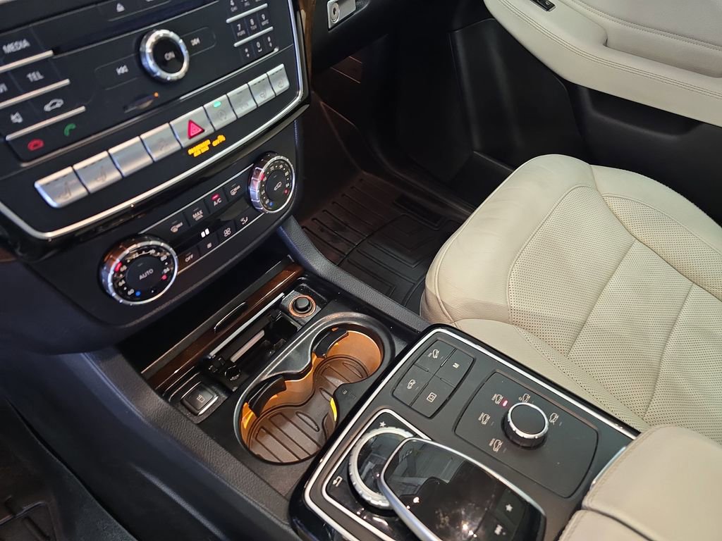 Used 2017 Mercedes-Benz GLS 450 4MATIC image 29