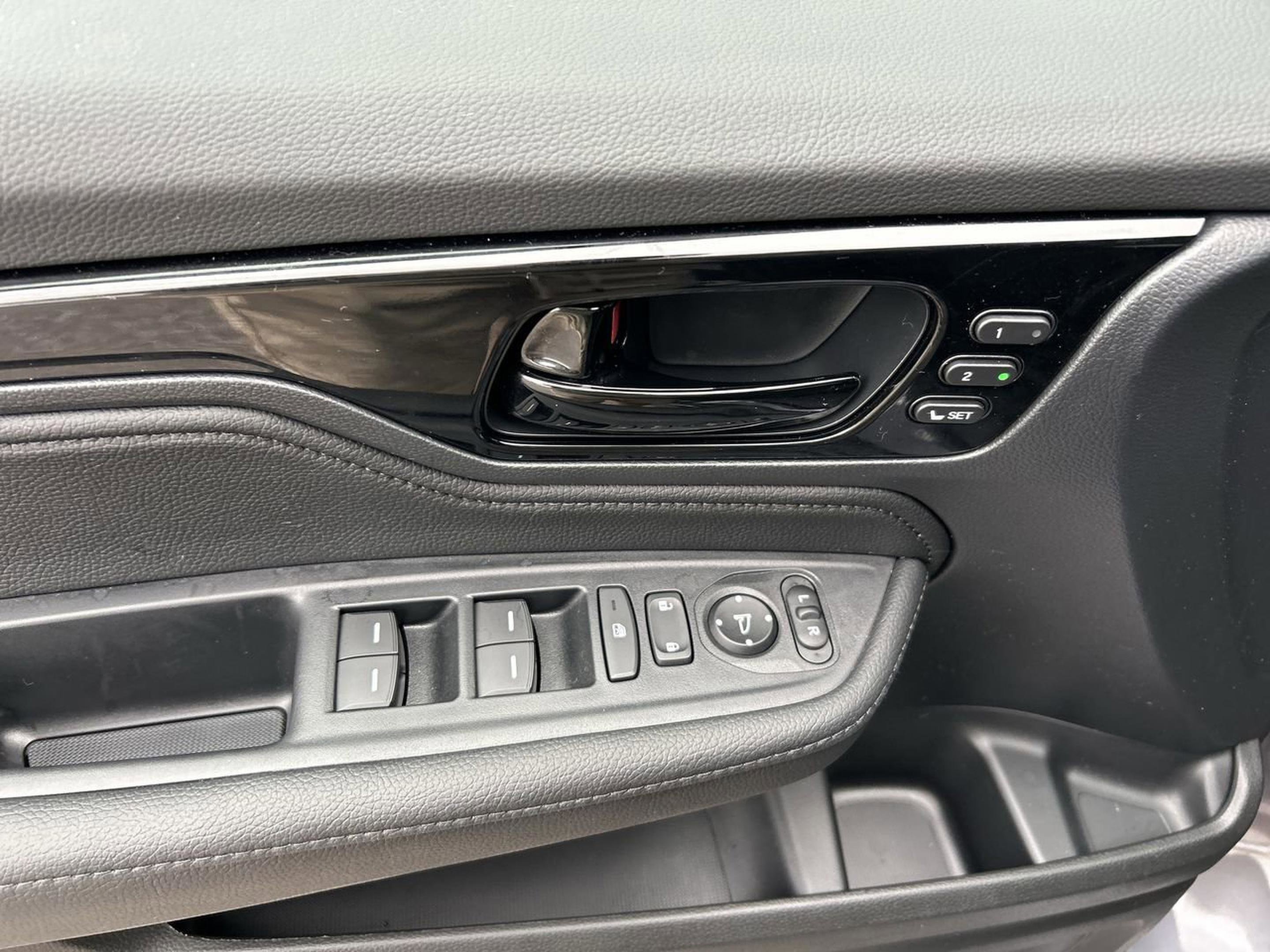 Certified 2024 Honda Odyssey Touring image 17