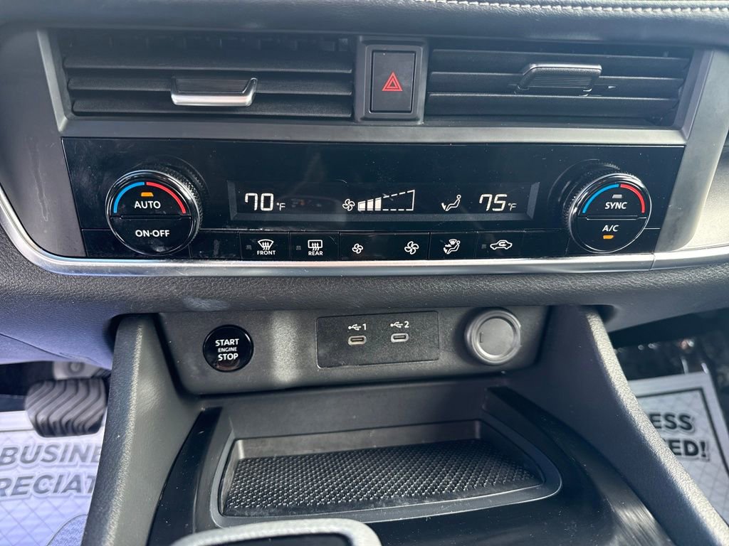 Certified 2024 Nissan Rogue SV image 29