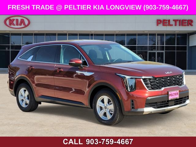 Used 2025 Kia Sorento LX image 1