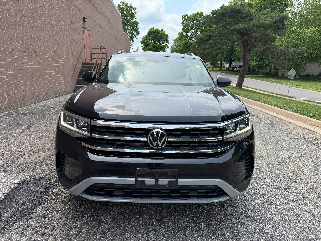 Used 2022 Volkswagen Atlas Cross Sport SE FWD image 2