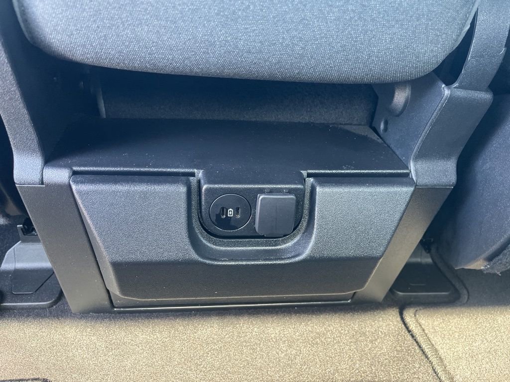 Used 2025 Ford F150 XLT w/ Equipment Group 301A Standard image 16