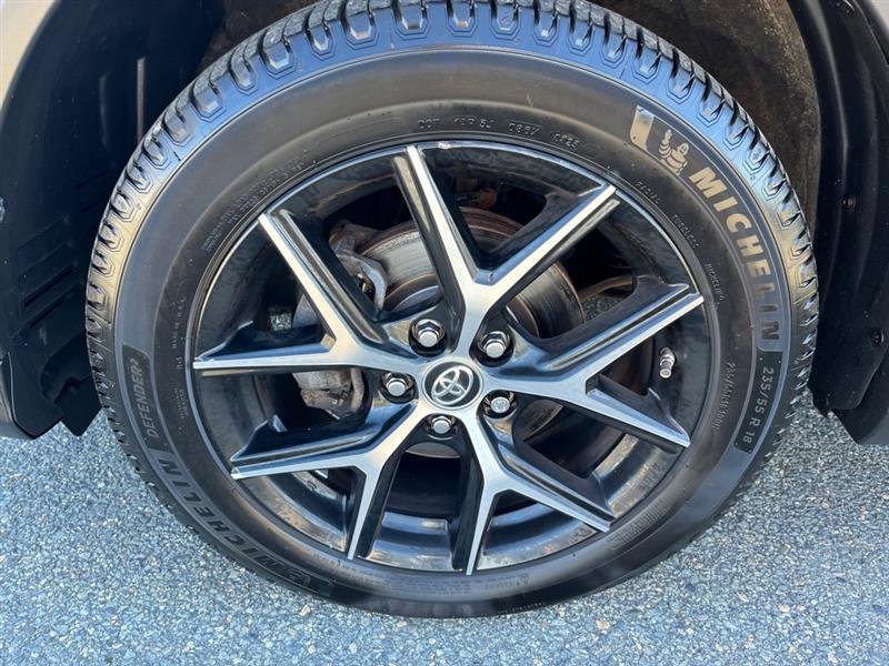 Used 2016 Toyota RAV4 SE image 6