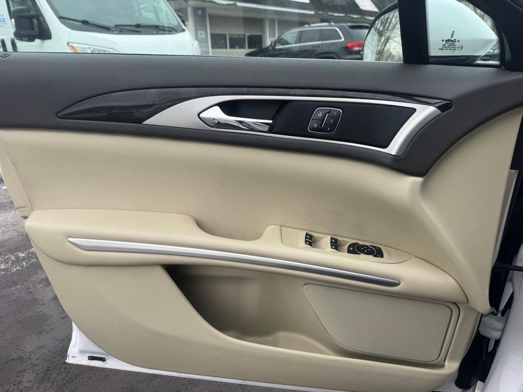 Used 2014 Lincoln MKZ w/ Equipment Group 102A Reserve image 37