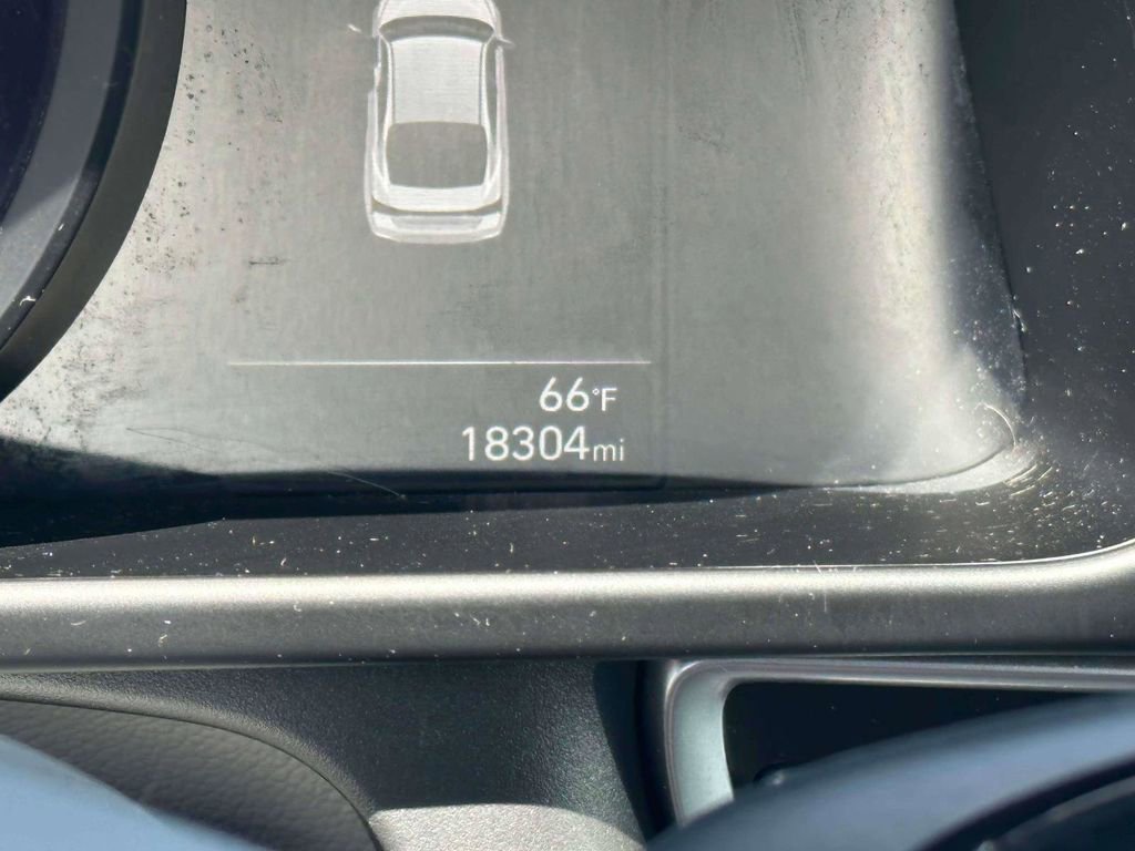 Used 2023 Hyundai Elantra SEL FWD image 22