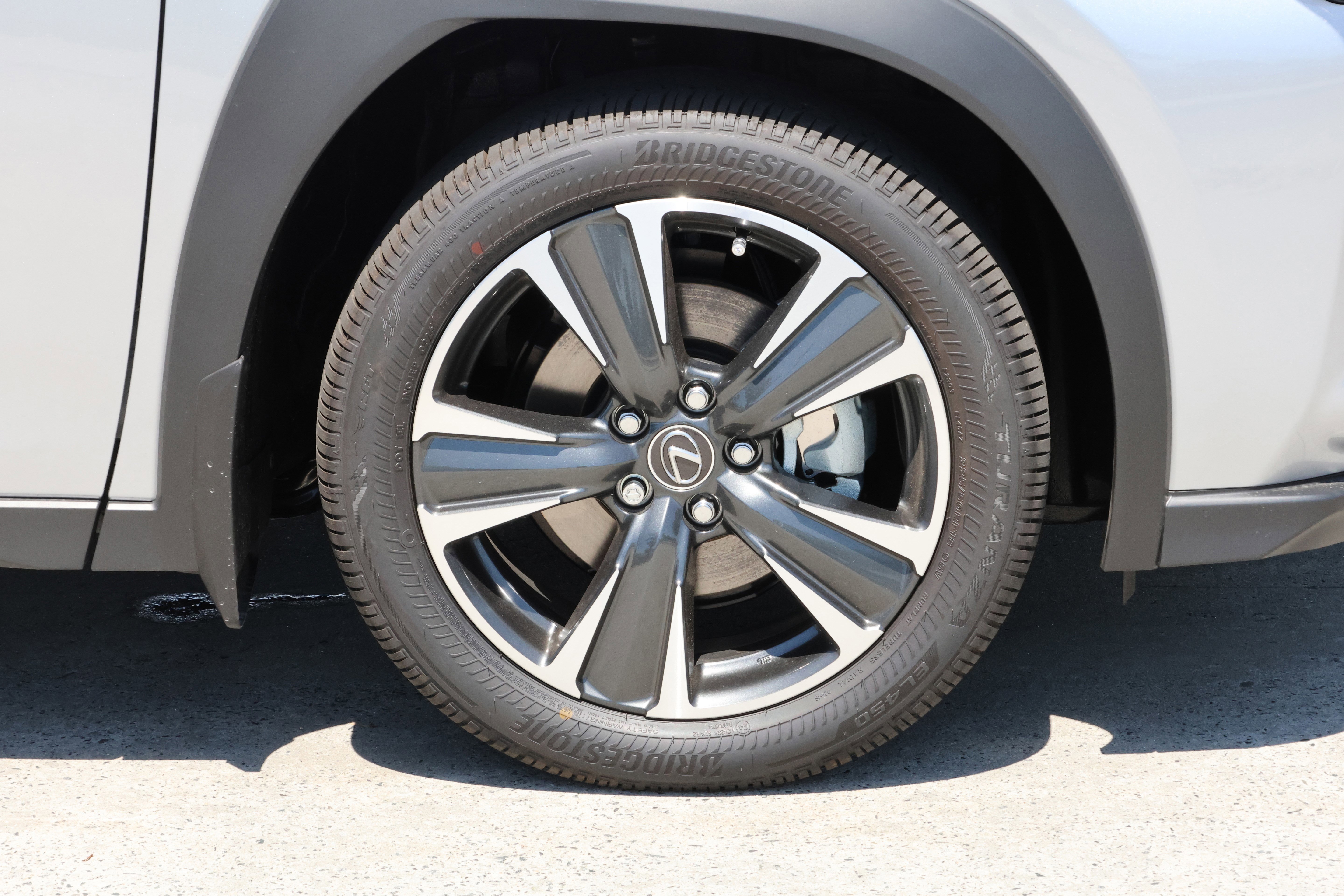 Used 2026 Lexus UX 300h FWD image 11