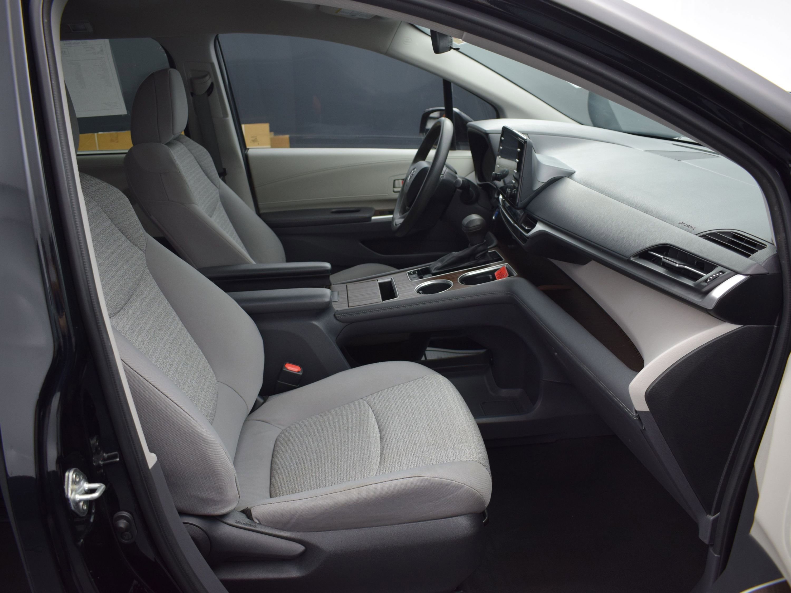 Used 2022 Toyota Sienna LE FWD image 10