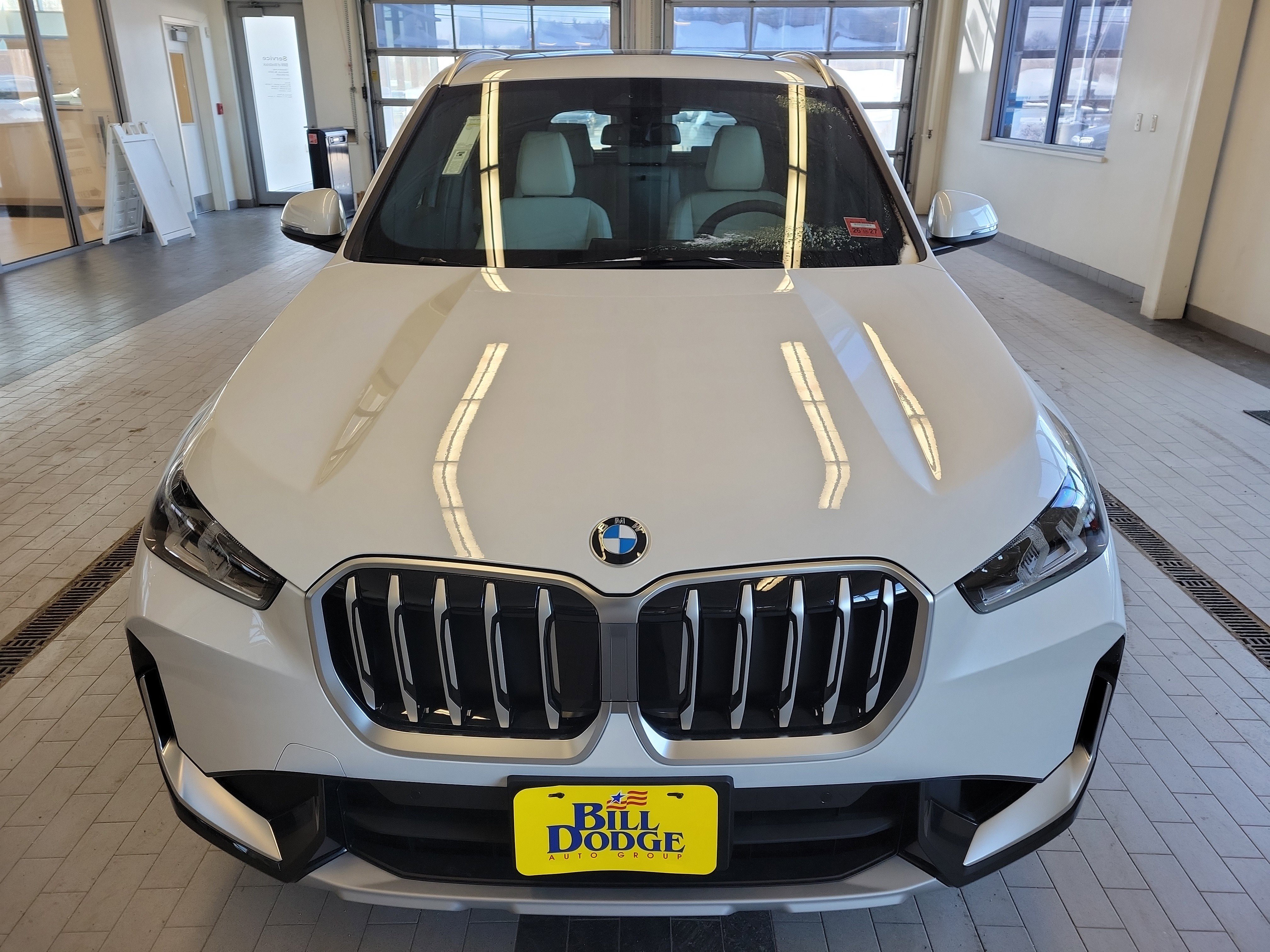 Used 2026 BMW X1 xDrive28i w/ Convenience Package AWD/4WD image 2
