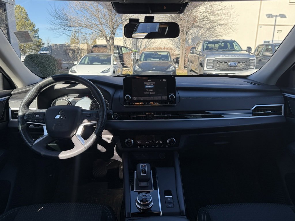 Used 2022 Mitsubishi Outlander ES image 20