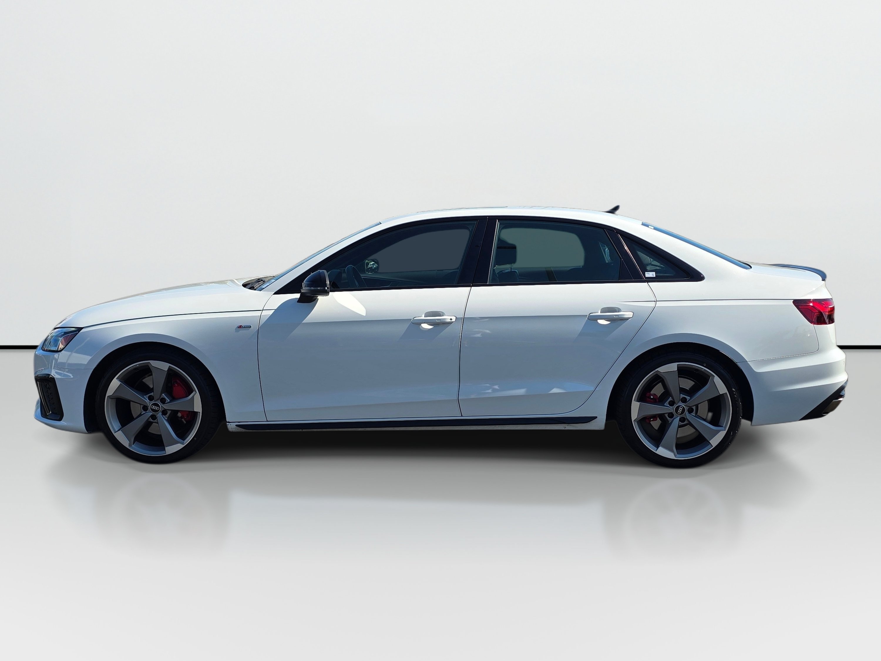 Used 2023 Audi A4 2.0T Premium Plus w/ Premium Plus Package AWD/4WD image 2