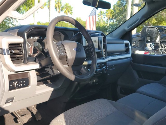 Used 2024 Ford F350 XLT image 4