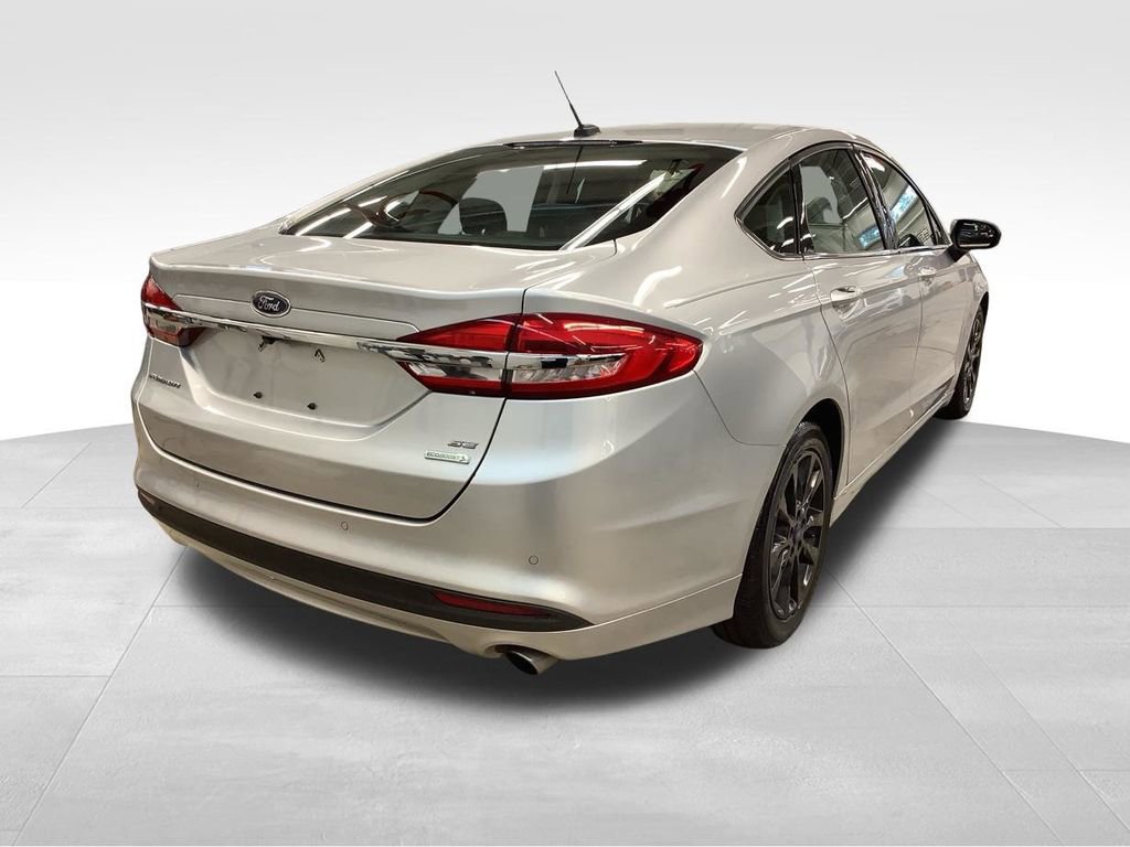 Used 2017 Ford Fusion SE w/ Fusion SE Technology Package FWD image 26