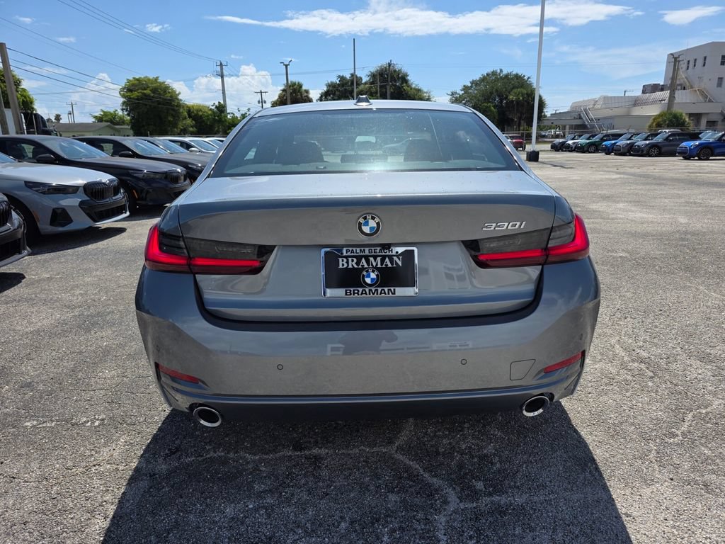 New 2026 BMW 330i Sedan w/ Convenience Package RWD image 5